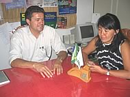 <b> David Loureno recebe de Solange Ikeda convite para participar do Festival das guas do Araguaia